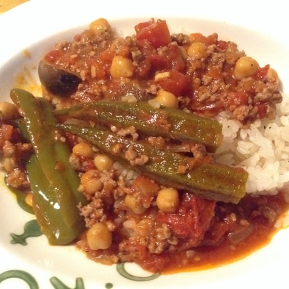 30分で！オクラと豚ひき肉のトマト煮込み